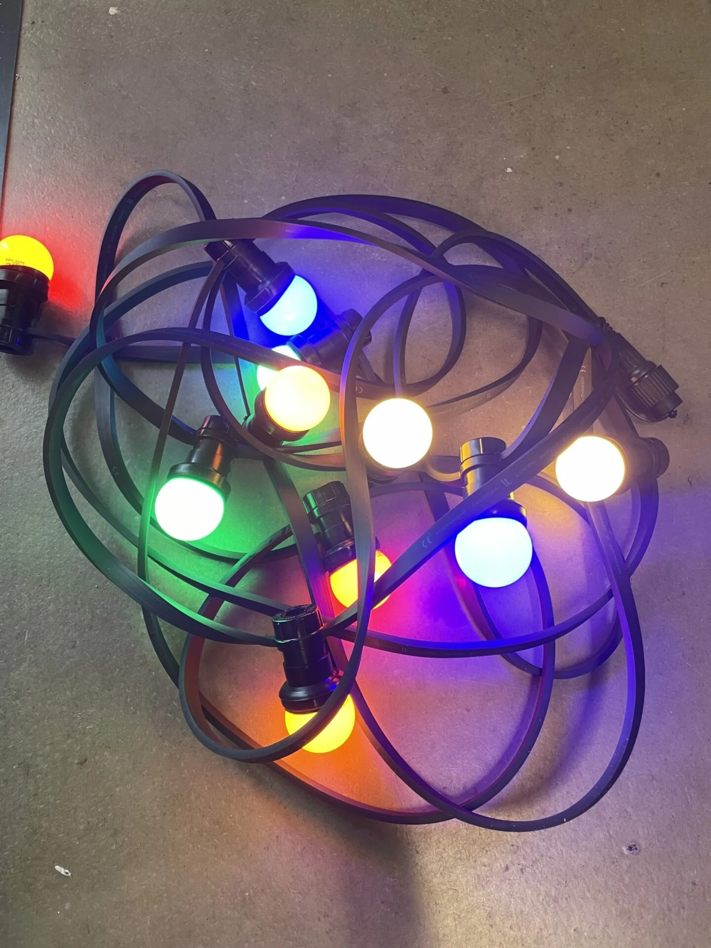 Prikkabel gekleurd (per meter)