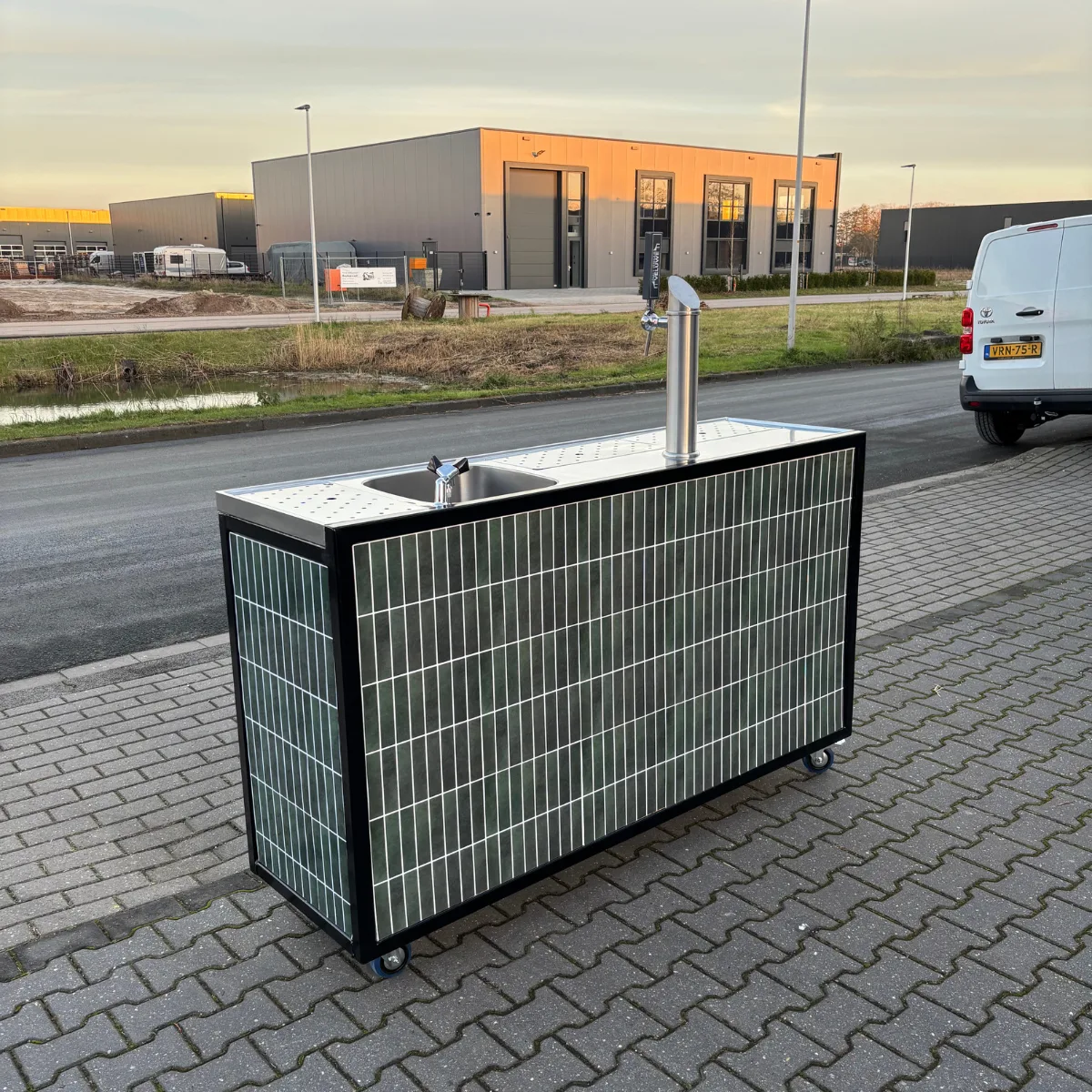 Biertap 1.8m, watergekoeld + spoelbak - Afbeelding 3